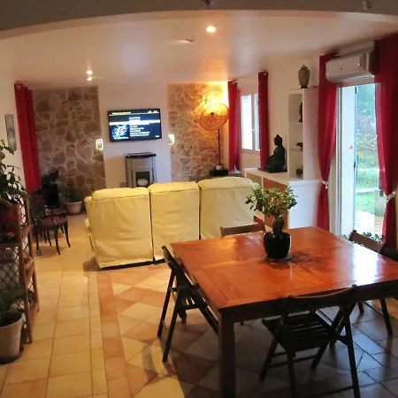 Oda ve Kahvaltı D'hotes Au Pays De Fayence 3*